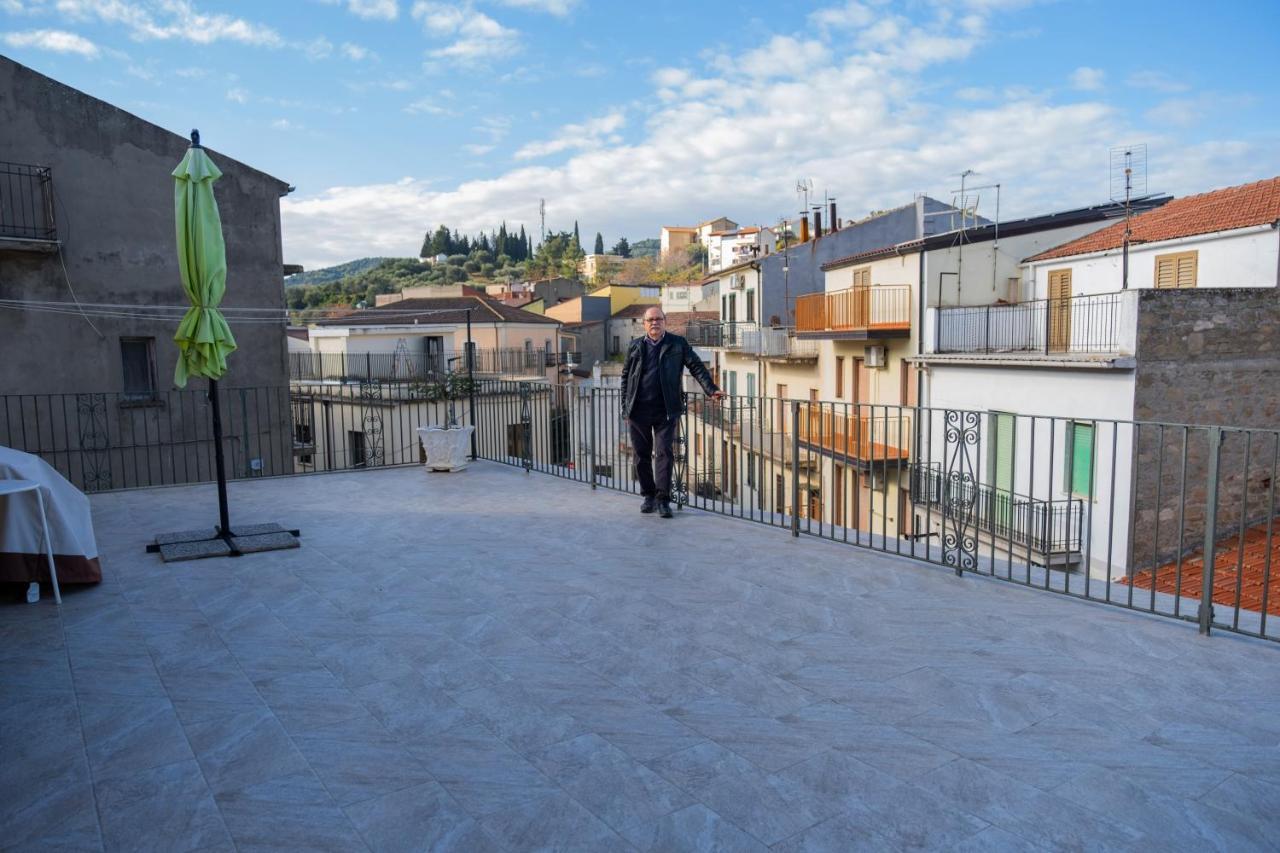 La Casa Dellamericano - Casa D'Epoca Anni '30 Aliano Eksteriør bilde