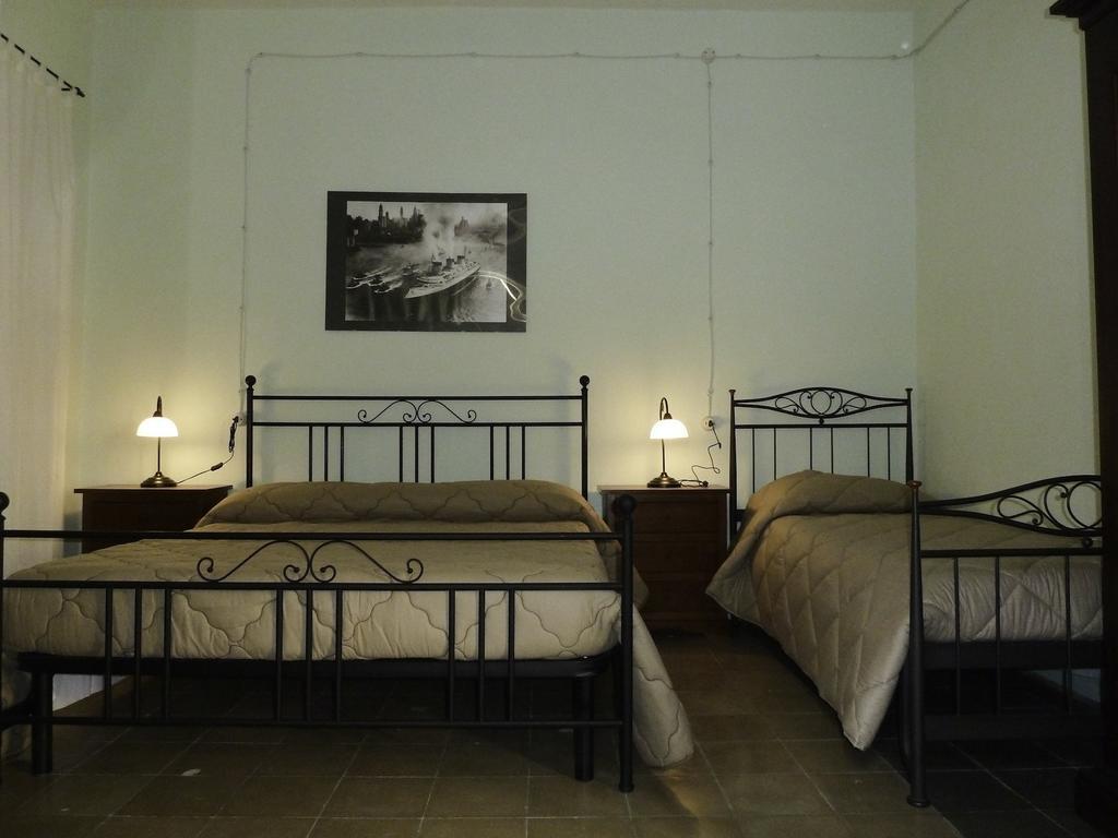 La Casa Dellamericano - Casa D'Epoca Anni '30 Aliano Eksteriør bilde